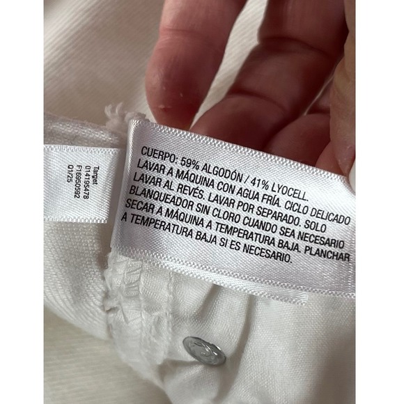 Universal Thread Womens High Rise Long Shorts White Denim Relaxed Fit Size 8 NWT - Picture 14 of 14